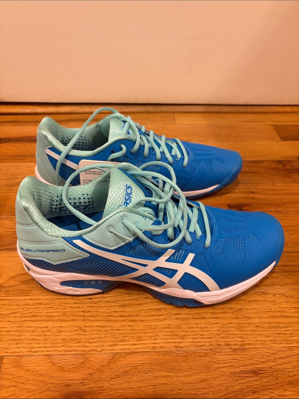 NIB ASICS Women's Blue & Aqua Performance Tennis Sneakers Sz 8